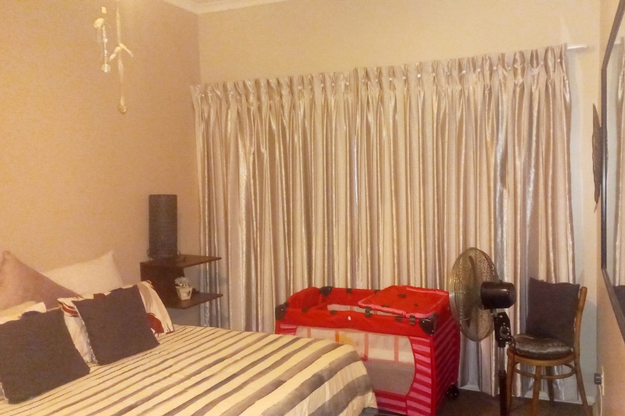 3 Bedroom Property for Sale in Geelhoutpark North West
